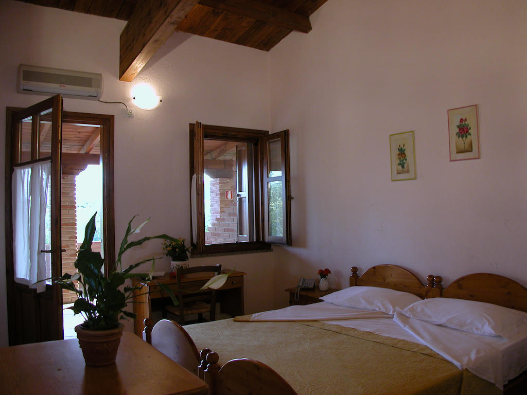 Agriturismo Sa Tiria Teulada Quarto foto
